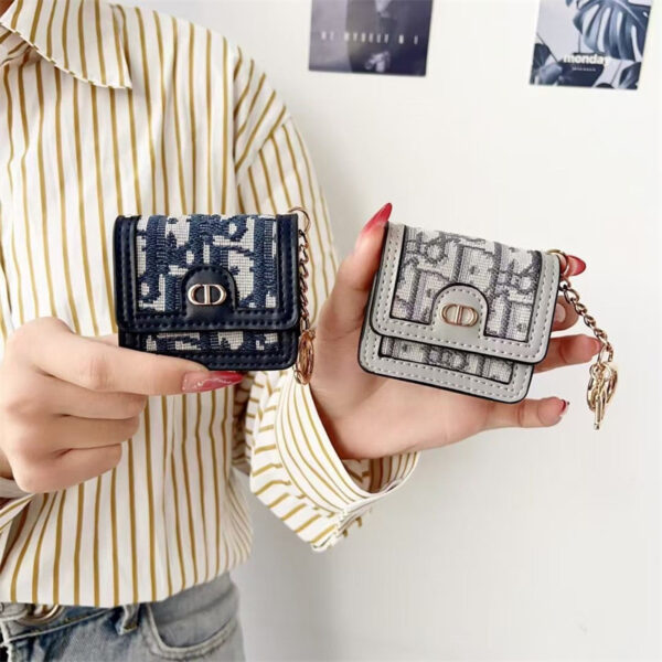 dior airpods ケース おしゃれ ディオール airpods ケース 第三世代 おしゃれ airpods ケース だけ 買う 人気 エアポッツ ケース ブランド airpods pro 2 ケース カラビナ付き